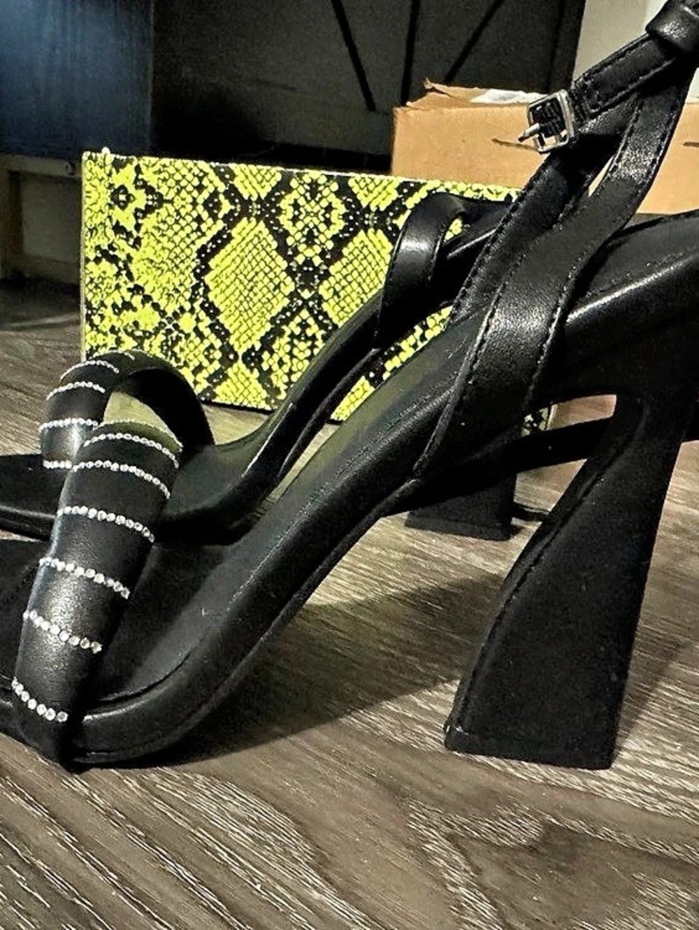 Forever 21 Pointed Toe Heels in Black US 10